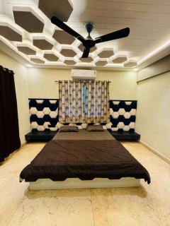 Sun and shine with Jacuzzi by VG - Lonavala - 9