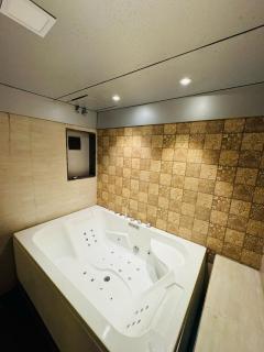 Sun and shine with Jacuzzi by VG - Lonavala - 1