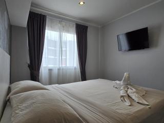 Sleek Corner 1 Bed Apt T1-607 - Ban Klang - 3