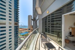 Cityscape & Coastal Charm Elegant 2br Seaside - 9