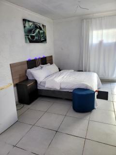 chikos premium rooms - Rustenburg - 3
