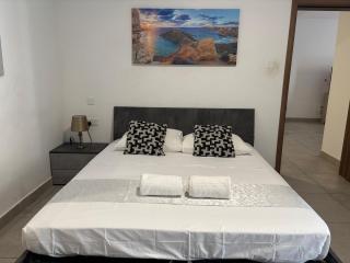 Central and Cozy Room - Msida - 7