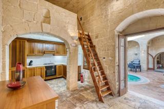 New to the market - Unique house with pool by SF Homes - Għargħur - 7