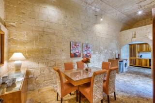 New to the market - Unique house with pool by SF Homes - Għargħur - 4