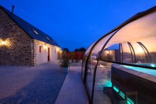 Gîte dans le Cotentin avec jacuzzi professionnel sous un dôme vitré - 0