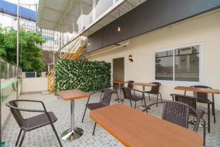RedDoorz Plus near RS RK Charitas 2 Palembang - Palembang - 2