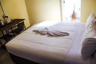 Little Haven Guesthouse - - 4