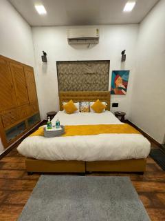 VG09 with huge Pool and bathtub - Khandala - 5