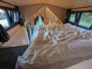 La Vue en Rose by Tiny Away - 1