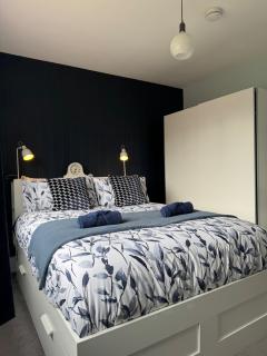 Luxury 2-Bed Apartment In Shoreditch - London - 2