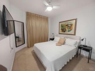 Breeze Suite at The Island - Herzliya B - 9