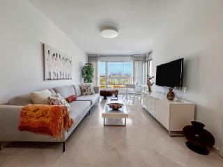 Breeze Suite at The Island - Herzliya B - 5