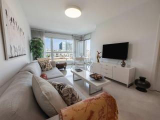 Breeze Suite at The Island - Herzliya B - 3