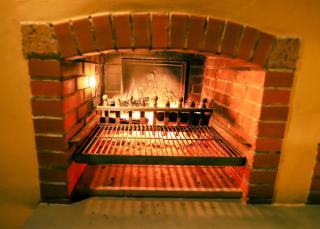 Villa 3 Bed 4 Bath Sleeps 8 Pool Hot tub Air Con - Villafranca in Lunigiana - 2