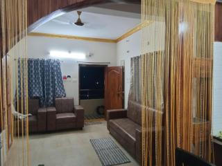 Sri Santhi Home Stay - Tirupati - 1