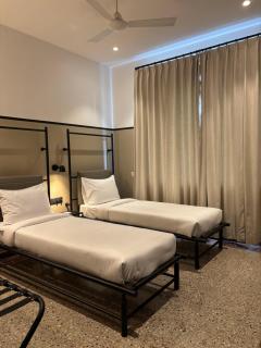 Wellesley Hotel - Pune - 4