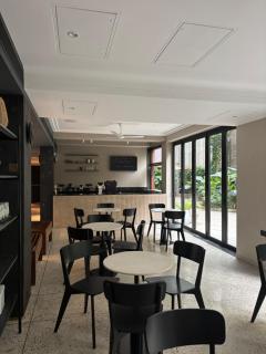 Wellesley Hotel - Pune - 8
