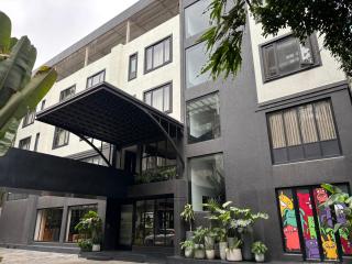 Wellesley Hotel - Pune - 9