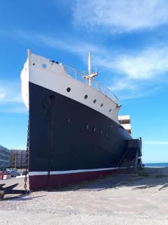 Appart avec loggia en front de mer et superbe vue - 9