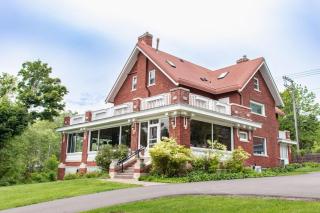 Jay Cooke Suite w Shared Patio Sauna - Duluth - 2