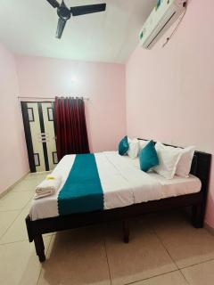 Mahadev Hotel !! Near Chandigarh Int'l Airport ! - - 4