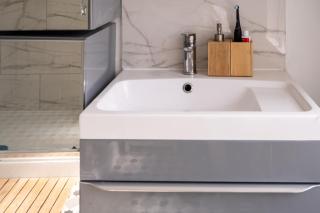 The Private Villa, Northampton Centre, 9 Beds, 5 bedrooms, Sleeps 12 - Northampton - 5