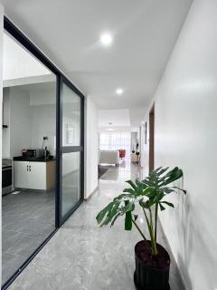 Elegant classy executive apartment with amazing breathtaking city views , swimming pool ,fully equipped gym and modern finishings which whispers comfort and luxury - Nairobi - 3