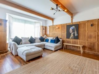 Huge Beach house -Seaview balcony-perfect location Pass the Keys - Southend-on-Sea - 4