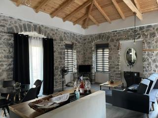 Stone House 1909 Pili Evia - 9