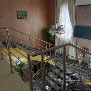ANGELS COURT HOTEL and SUITES - - 5