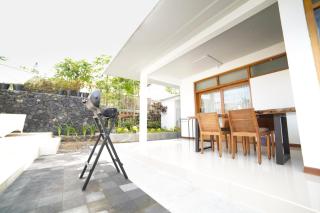 Little Haven - Family Japanese Stay with Private Pool in Jogja - Bedoyo - 5