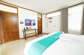 Little Haven - Family Japanese Stay with Private Pool in Jogja - 2