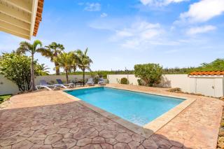 LUXE 3BR and 3BA Villa w Pool Villa Leone by Bocobay - Palm-Eagle Beach - 6