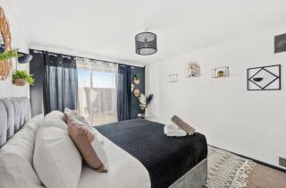 4 Bed Relaxing Retreat - Canterbury - Parking - Hot Tub - Hackington - 8
