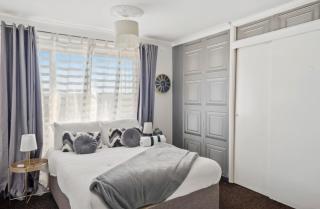 4 Bed Relaxing Retreat - Canterbury - Parking - Hot Tub - Hackington - 1