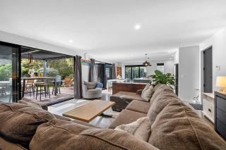 Awesome Aubrey - New Plymouth - 4