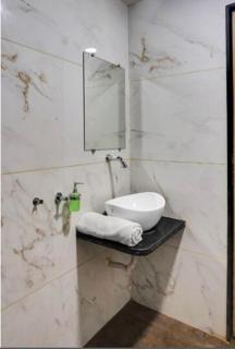 Hotel Sky Inn Pune - Poona - 5