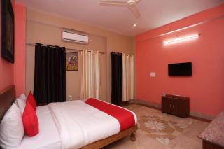 Super Collection-O Sara Grand Near Ram Manohar Lohia hospital - Chinhat - 6