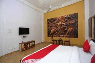 Super Collection-O Sara Grand Near Ram Manohar Lohia hospital - Chinhat - 4