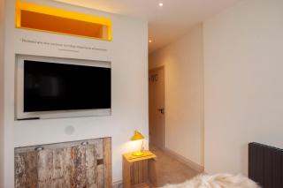 Higgihaus St Marys Apts Back compact - Cardiff - 5