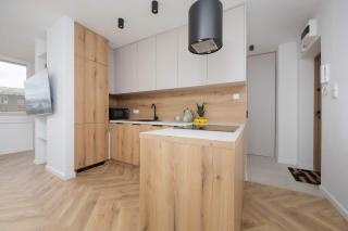 Cosy Apartment with Balcony near PGE by Noclegi Renters - Warsaw - 7