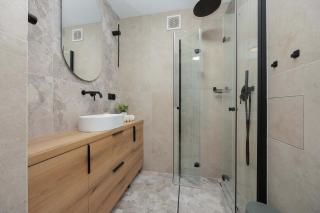 Cosy Apartment with Balcony near PGE by Noclegi Renters - Warsaw - 5