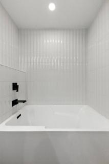 Modern & Bright 3BR Home - 1