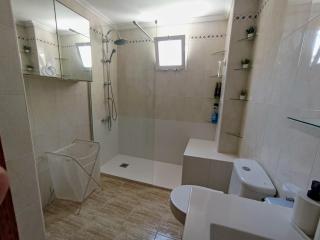 Apartamento con piscina, terraza y vistas al mar en Arenales del Sol - 2