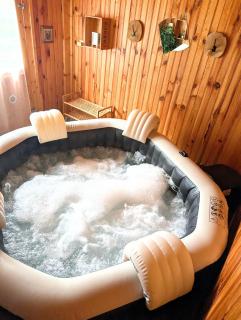 L'échappée Huroise, piscine et spa privatifs - Hure - 4