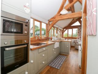 Little Acorn Cottage - 2