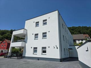 Apartment mit voll ausgestatetter Küche, Badewanne, Balkon, Parkplatz vor dem Haus, ruhig gelegen, ADA5 - Kulmbach - 7