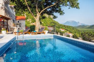 Villa Eterna 1806 - 9