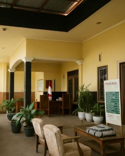 Bougenville Homestay - Lembar - 0