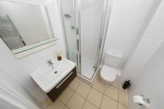 Modern 3BR - Flat Sleeps 8 - Walk to Liverpool St - London - 3
